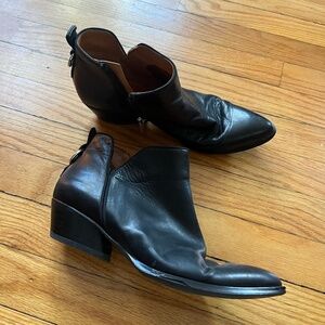 Franco Sarto Leather soft botties sz 8